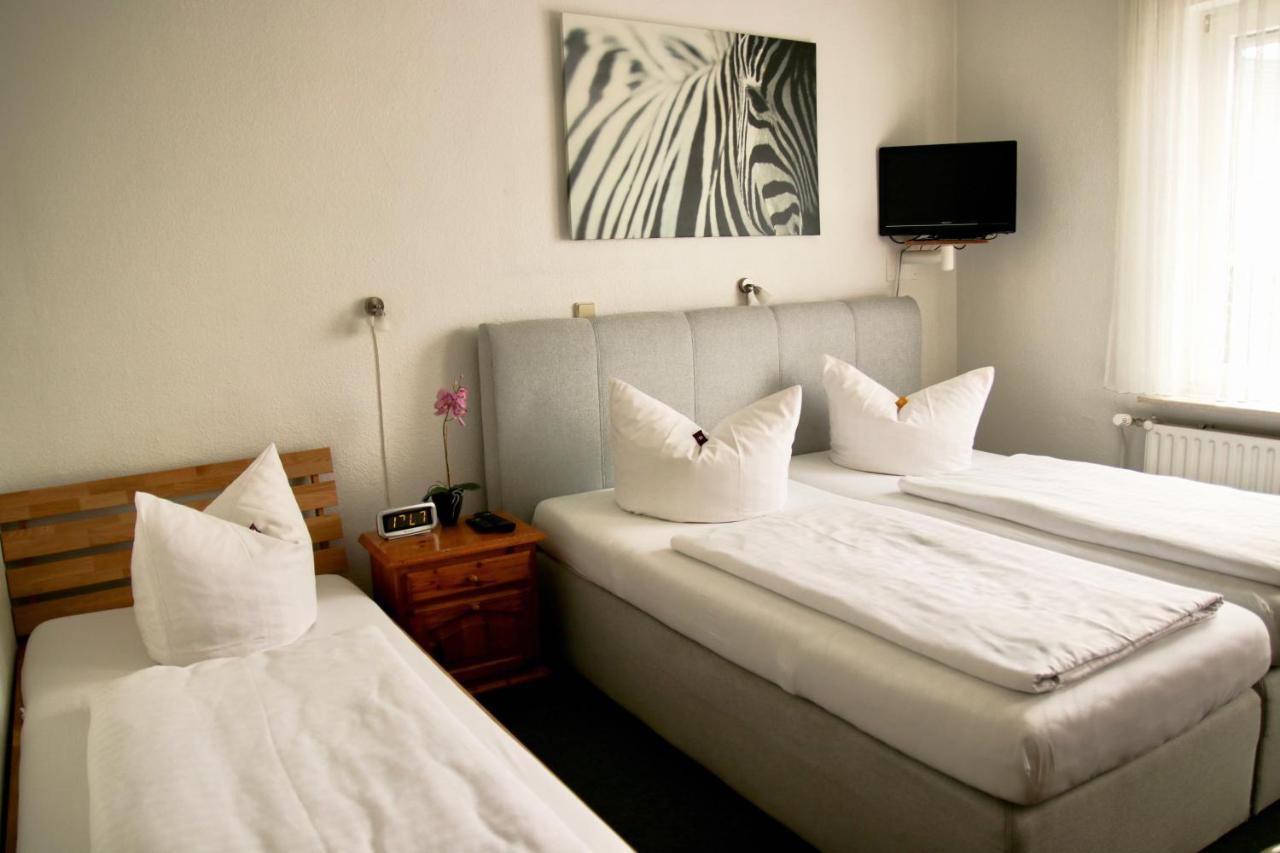 Hotel Meiendorfer Park Free Parking Hamburg Exterior photo